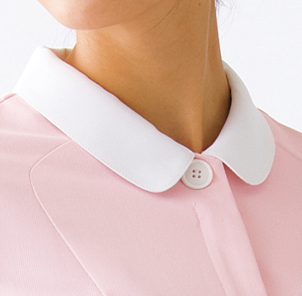 優しい印象の
小さめラウンドカラー 優しい印象の
小さめラウンドカラー