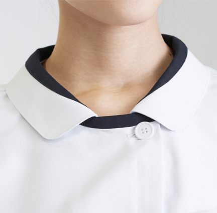 カラーアクセント
引き締め効果の高いカラーがアクセント