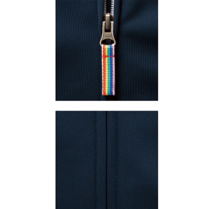 POINT!
両腰にポケット付き。
裾はリブ編みではなくアウター風のストレート仕上げ。
ファスナーの引き手はKAZENのイメージカラー、レインボー。
人に当たらないようファスナーが隠れる仕様。 POINT!
両腰にポケット付き。
裾はリブ編みではなくアウター風のストレート仕上げ。
ファスナーの引き手はKAZENのイメージカラー、レインボー。
人に当たらないようファスナーが隠れる仕様。