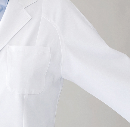 ラグラン風
正面から見るとラグラン風。 ラグラン風
正面から見るとラグラン風。