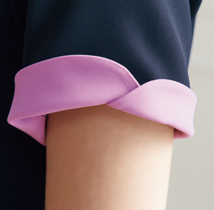 袖は折り返しても
着られます