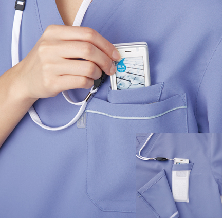 ダブルポケット
左胸ポケットはダブルポケットになっています。