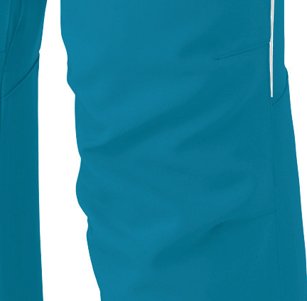 膝にダーツ入り