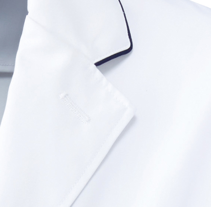 フラワーホール（飾り刺繍）
おしゃれなフラワーホールがあります。