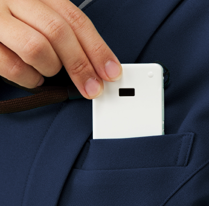 左胸ポケット付