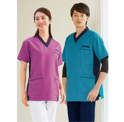 カラフルな実用ウエアが
ナースと現場のイメージを一新 
男女兼用
医療シーンでいま注目を集めるカラフルなスクラブシリーズ。 
細部にまで追求した実用ディティールと動きやすいデザイン。 
ストレスを軽減した着心地がモチベーションアップにもつながります。