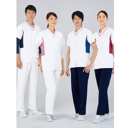 Team Medical Wear
チーム医療に対応したオリジナル素材の白衣シリーズ。  
センターファスナー開きで着脱簡単な男女兼用スクラブ。 
優れたストレッチ性と優しい肌触り、高い防透性で快適な着心地です。 
袖口・脇には視認性を高める配色デザインを施しています。